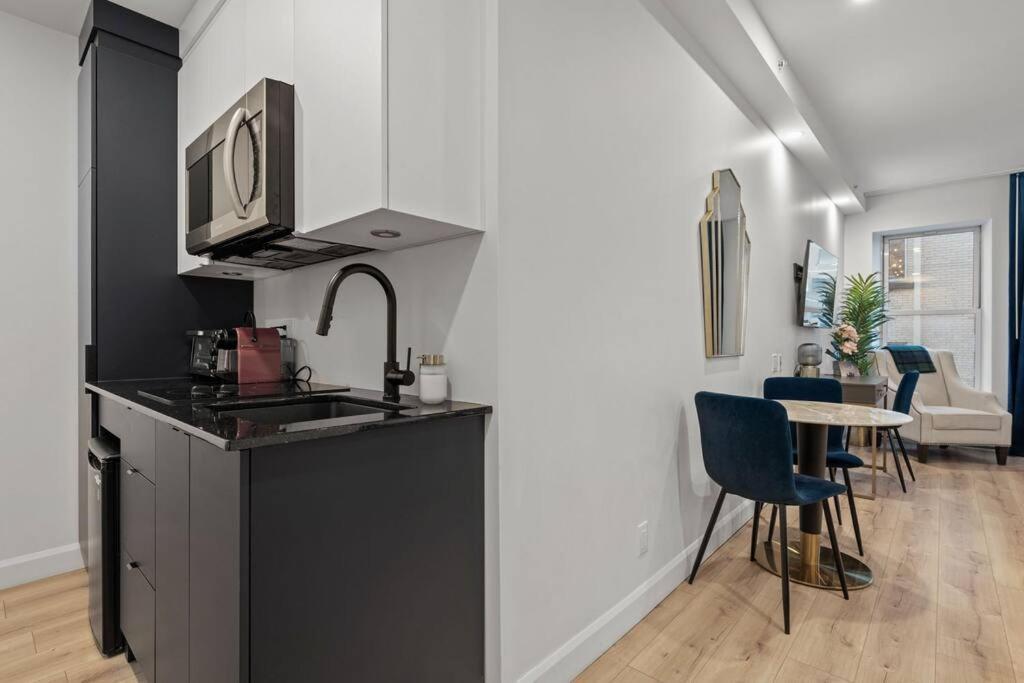 Apartment Initial / Art-deco / Quebec City